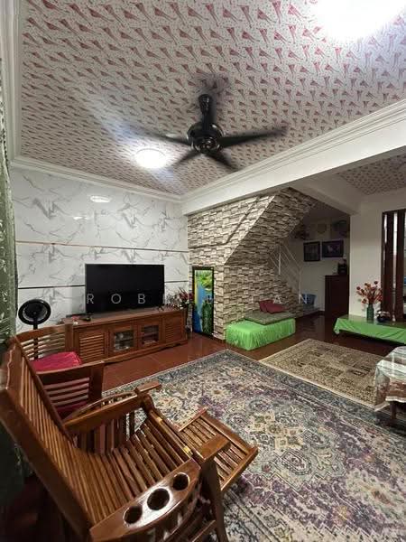 Rumah Teres 2-Tingkat untuk Dijual di Taman Scientex Kulai (Sedenak) - Robbie Tan - Living Room - PropertyGuru.com.my