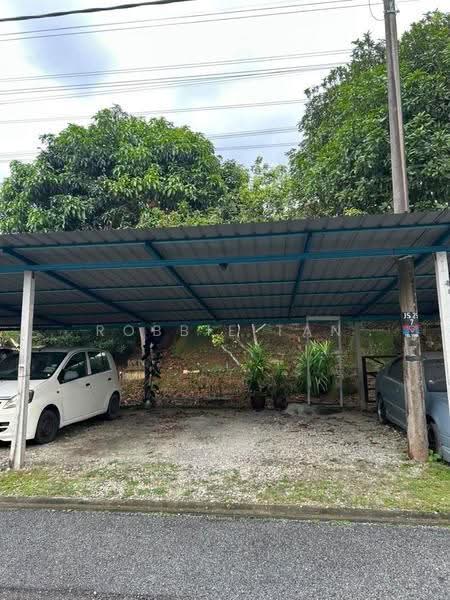 Rumah Teres 2-Tingkat untuk Dijual di Taman Scientex Kulai (Sedenak) - Robbie Tan - Car Park - PropertyGuru.com.my