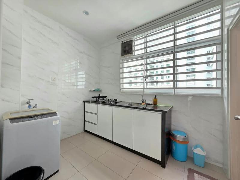 Pangsapuri untuk Disewa di One World 2 (1-Sky) - Alex Lim - Kitchen - PropertyGuru.com.my
