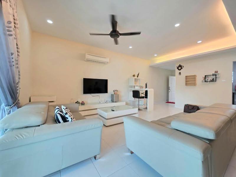 Pangsapuri untuk Disewa di One World 2 (1-Sky) - Alex Lim - Living Room - PropertyGuru.com.my