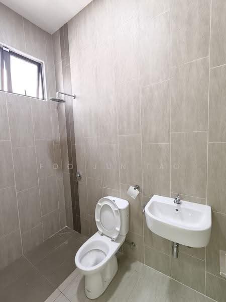 Rumah Kluster untuk Disewa di Taman Desa Tebrau (Tebrau) - Foo Jun Tao - Bathroom - PropertyGuru.com.my