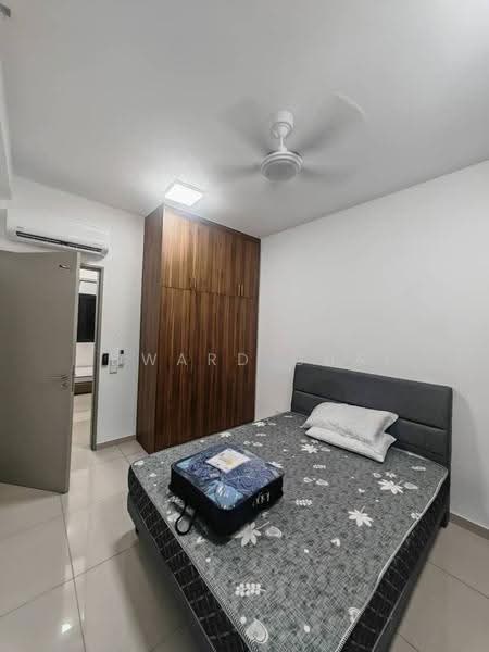 Kediaman Servis untuk Dijual di D'Vervain - Edward Chai - Bedroom - PropertyGuru.com.my