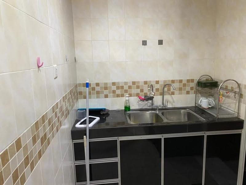 Pangsapuri untuk Disewa di Bayu Puteri - Shirlee Toh - Kitchen - PropertyGuru.com.my