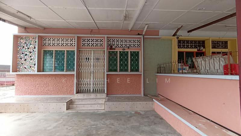 1.5-storey Terraced House for Sale in Seremban (Negeri Sembilan) - Kah Hee Lim - Exterior - PropertyGuru.com.my