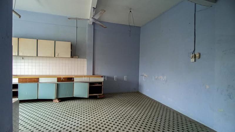 1.5-storey Terraced House for Sale in Seremban (Negeri Sembilan) - Kah Hee Lim - Kitchen - PropertyGuru.com.my