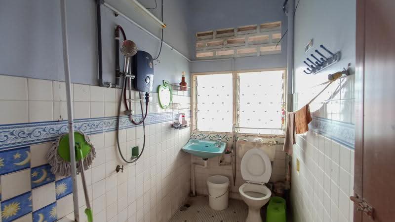 1.5-storey Terraced House for Sale in Seremban (Negeri Sembilan) - Kah Hee Lim - Bathroom - PropertyGuru.com.my