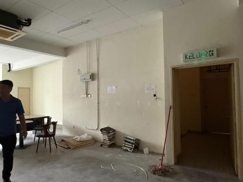 Office for Rent in Seksyen 5 Wangsa Maju (Wangsa Maju) - Diren Tee - Entrance - PropertyGuru.com.my