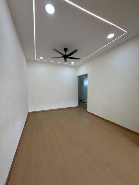 Rumah Teres 1-Tingkat untuk Dijual di Taman Air Biru (Pasir Gudang) - Elson Yong - Living Room - PropertyGuru.com.my