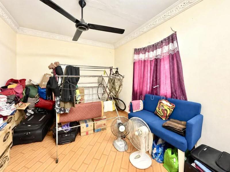 Pangsapuri untuk Dijual di Apartment Idaman - Shafiq Amerudin - Living Room - PropertyGuru.com.my