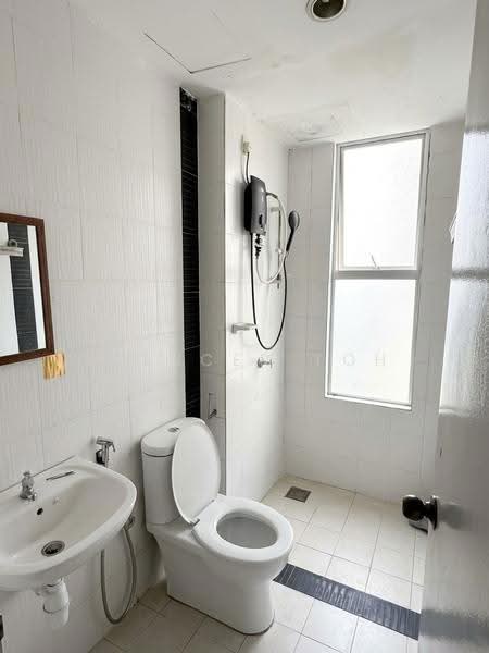 Kediaman Servis untuk Disewa di Domain 4 @ NeoCyber - Spencer Toh - Bathroom - PropertyGuru.com.my