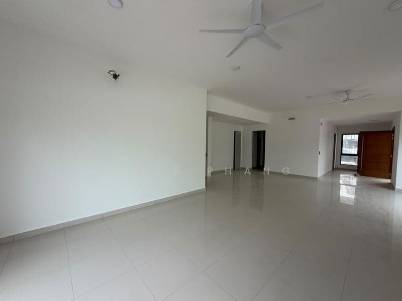Semi-Detached House for Sale in Bandar Tropicana Aman (Telok Panglima Garang) - Roger Phang - Living Room - PropertyGuru.com.my