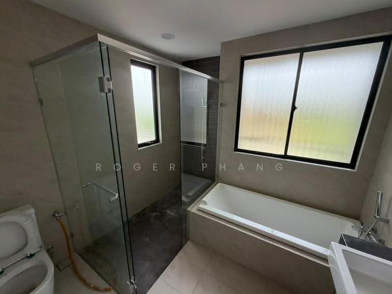 Semi-Detached House for Sale in Bandar Tropicana Aman (Telok Panglima Garang) - Roger Phang - Bathroom - PropertyGuru.com.my