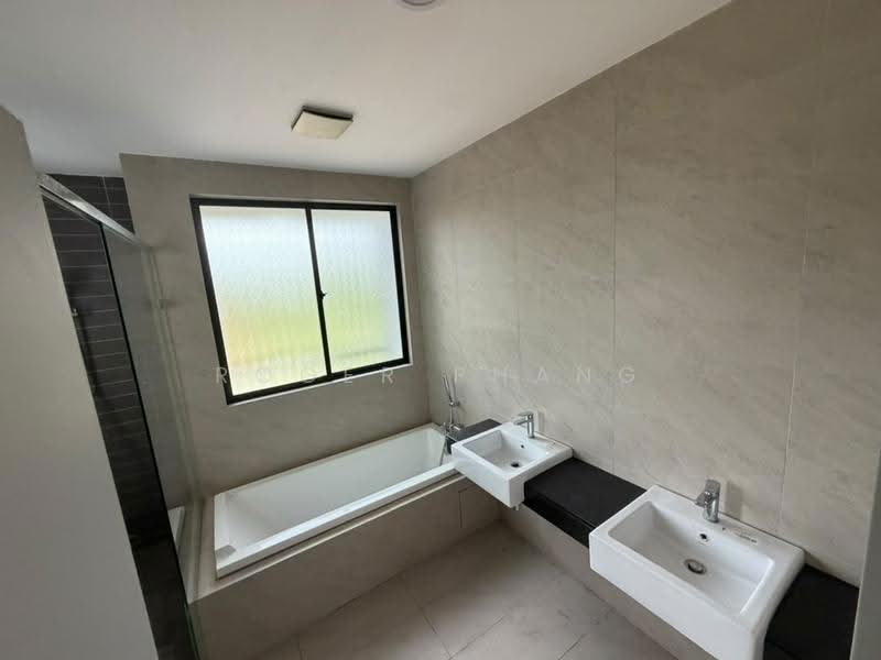 Semi-Detached House for Sale in Bandar Tropicana Aman (Telok Panglima Garang) - Roger Phang - Bathroom - PropertyGuru.com.my