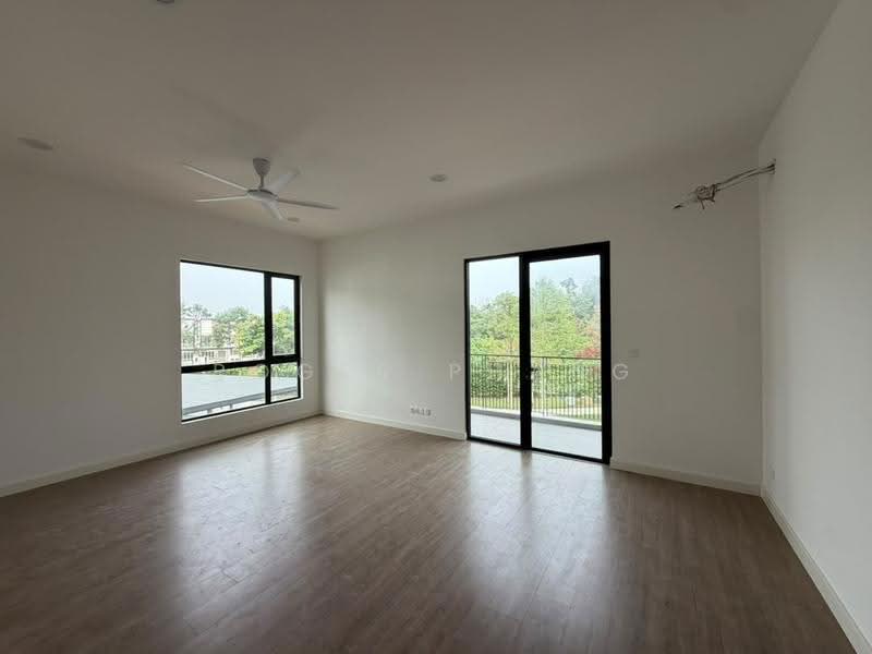 Semi-Detached House for Sale in Bandar Tropicana Aman (Telok Panglima Garang) - Roger Phang - Living Room - PropertyGuru.com.my
