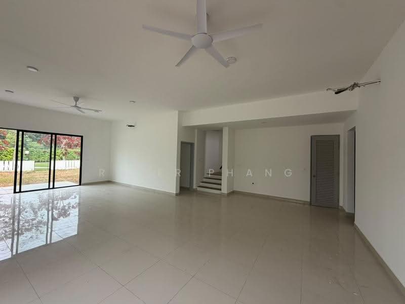 Semi-Detached House for Sale in Bandar Tropicana Aman (Telok Panglima Garang) - Roger Phang - Living Room - PropertyGuru.com.my