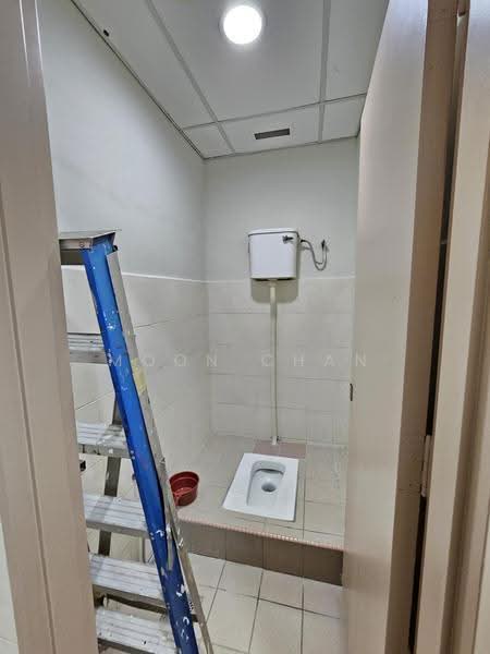 Pejabat untuk Disewa di Mont Kiara (Kuala Lumpur) - Moon Chan - Bathroom - PropertyGuru.com.my