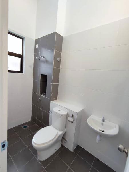 Cluster House for Rent in Setia Ecohill (Semenyih) - CK Law - Bathroom - PropertyGuru.com.my