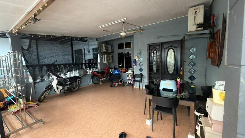 1-storey Terraced House for Sale in Taman Desa Rhu (Sikamat) - Azrul Othman - Exterior - PropertyGuru.com.my