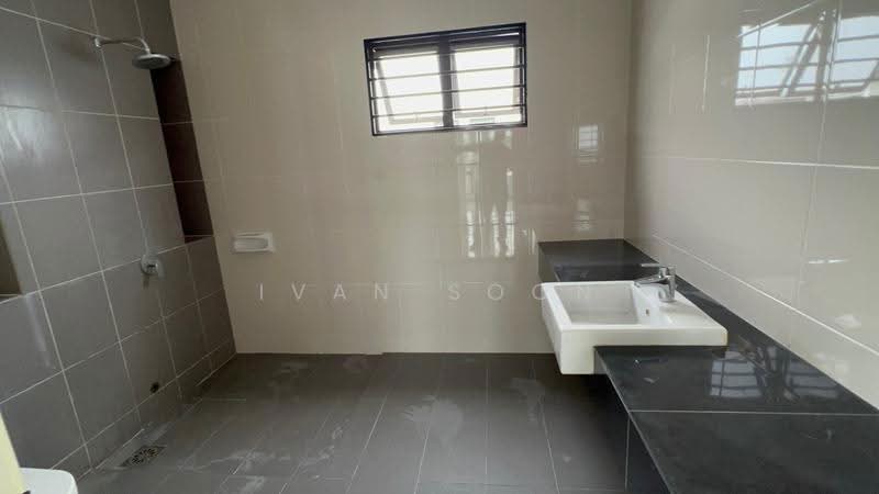 3-storey Terraced House for Rent in Shah Alam (Selangor) - Ivan Soon - Bathroom - PropertyGuru.com.my
