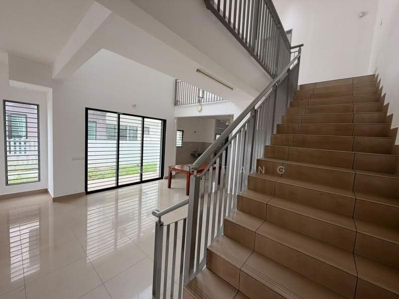 Rumah Kluster untuk Dijual di Setia Alam (Selangor) - Janice Tang - Living Room - PropertyGuru.com.my
