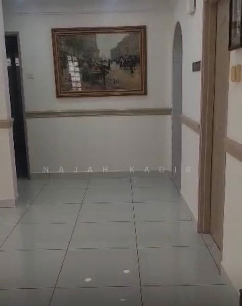 Rumah Berkembar untuk Dijual di Seksyen 9 (Shah Alam) - Najah Kadir - Corridor - PropertyGuru.com.my