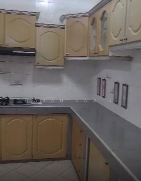 Rumah Berkembar untuk Dijual di Seksyen 9 (Shah Alam) - Najah Kadir - Kitchen - PropertyGuru.com.my
