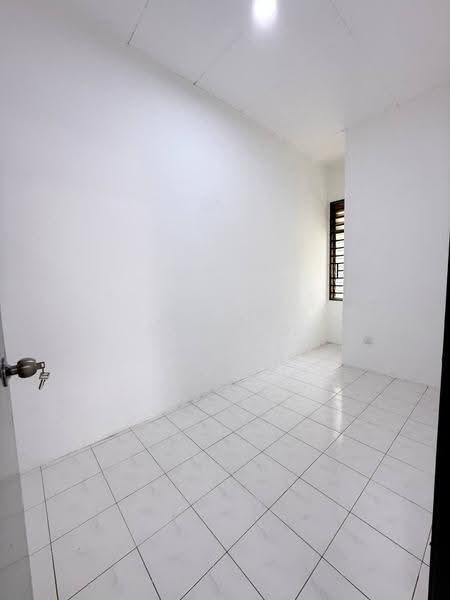 Pangsapuri untuk Dijual di Bandar Selesa Jaya - SY Ngo - Interior - PropertyGuru.com.my