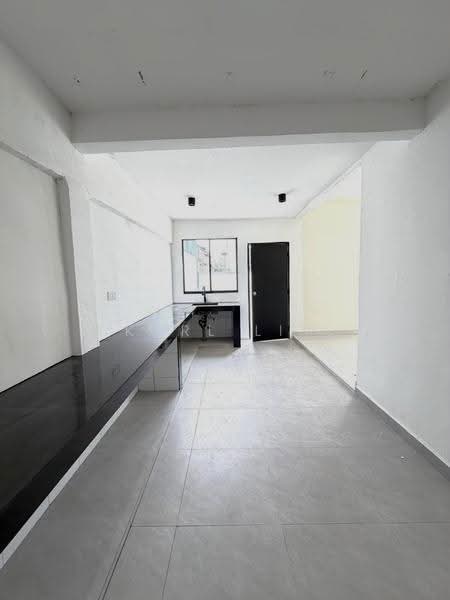 Semi-Detached House for Sale in Taman Megah Ria (Masai) - Karl Lim - Kitchen - PropertyGuru.com.my