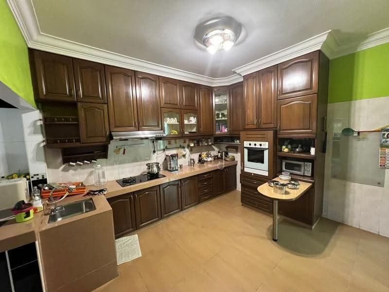 Rumah Teres 2-Tingkat untuk Dijual di Taman Bunga Negara (Shah Alam) - Karen Ong - Kitchen - PropertyGuru.com.my