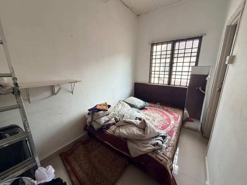 Rumah Teres 2-Tingkat untuk Dijual di Kota Emerald (Rawang) - Andy Yap - Bedroom - PropertyGuru.com.my