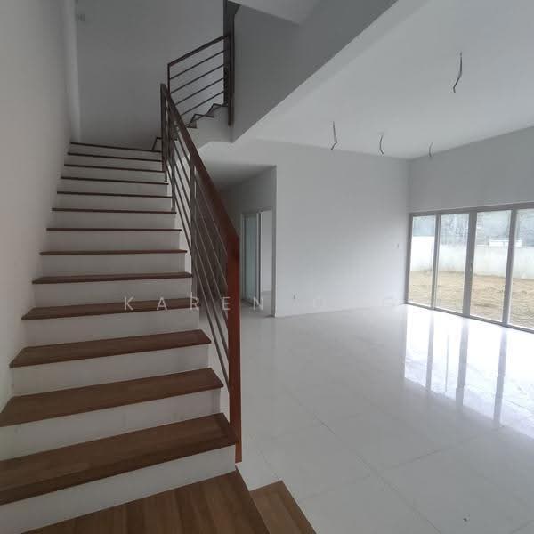 Cluster House for Sale in Sunway Alam Suria (Shah Alam) - Karen Ong - Living Room - PropertyGuru.com.my