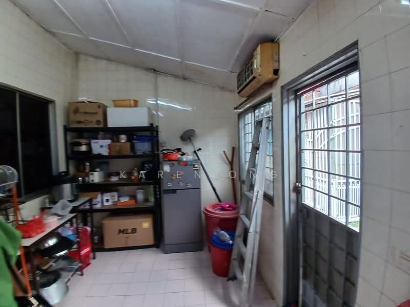 1-storey Terraced House for Sale in Puchong (Selangor) - Karen Ong - Kitchen - PropertyGuru.com.my