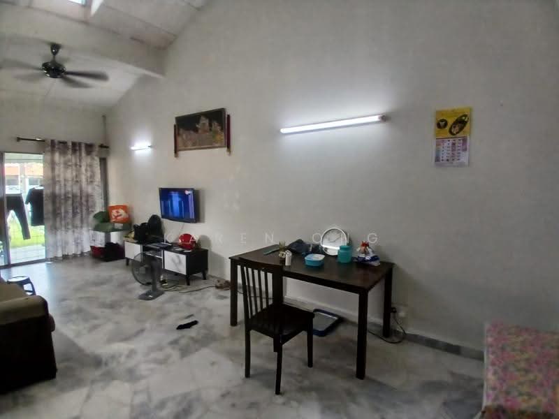 1-storey Terraced House for Sale in Puchong (Selangor) - Karen Ong - Living Room - PropertyGuru.com.my