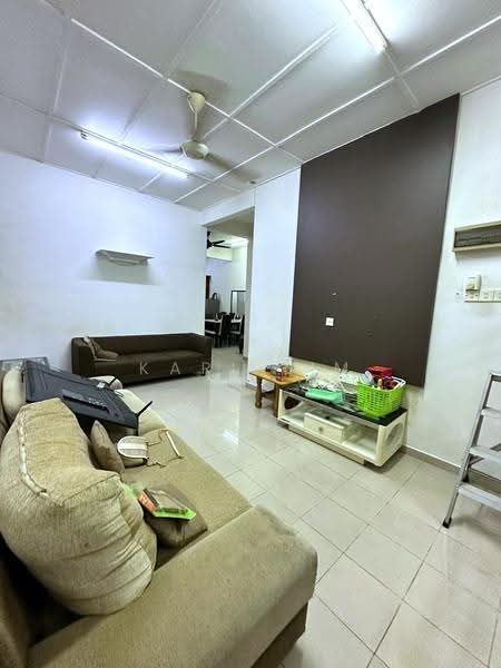 1-storey Terraced House for Sale in Bukit Indah (Iskandar Puteri (Nusajaya)) - Karl Lim - Living Room - PropertyGuru.com.my