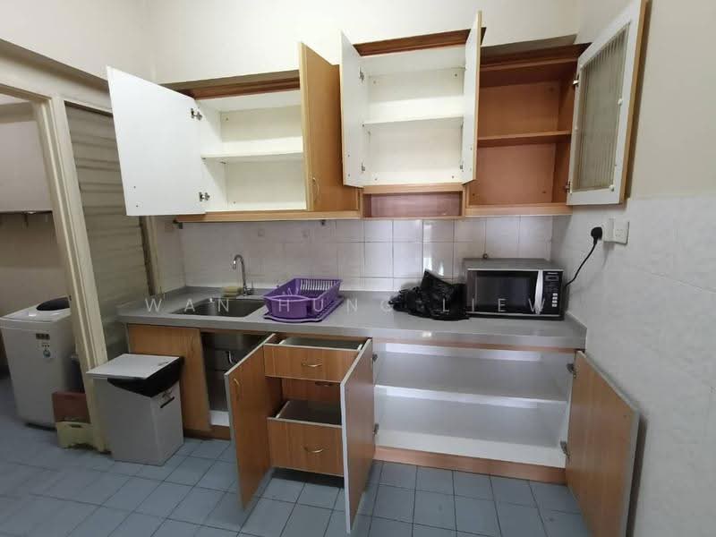 Pangsapuri untuk Dijual di Anjung Hijau (Greenfields) - Wan Hung Liew - Kitchen - PropertyGuru.com.my