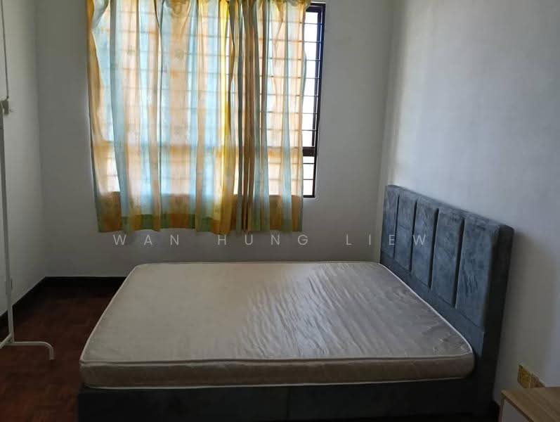 Pangsapuri untuk Dijual di Anjung Hijau (Greenfields) - Wan Hung Liew - Bedroom - PropertyGuru.com.my