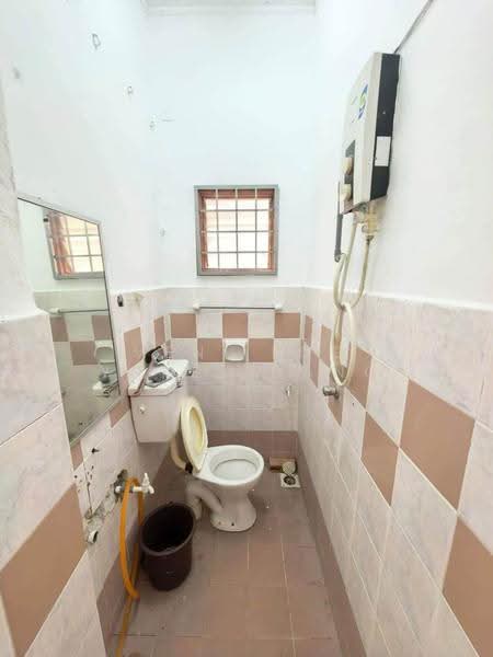 Rumah Teres 1-Tingkat untuk Disewa di Bukit Raja (Selangor) - Veni Foo Yoke Fuang - Bathroom - PropertyGuru.com.my