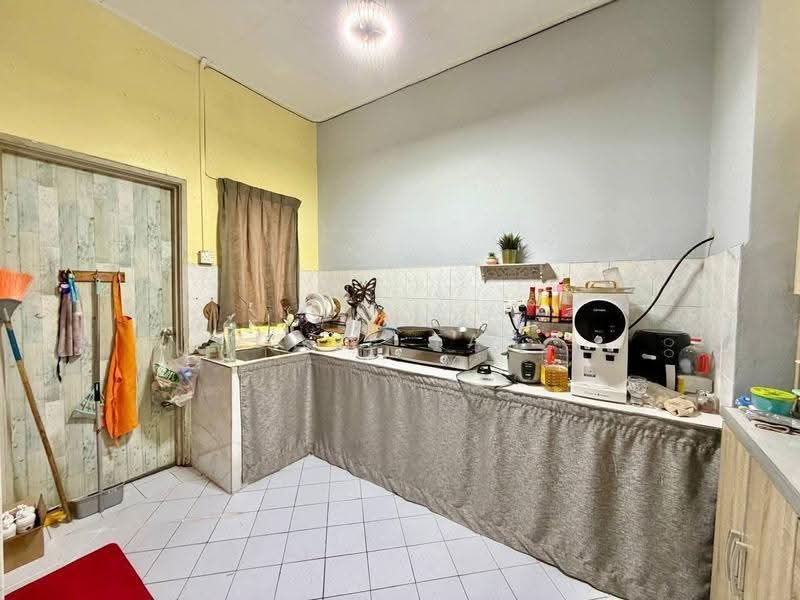 1-storey Terraced House for Sale in Bandar Tasik Puteri (Rawang) - Dave Tan - Kitchen - PropertyGuru.com.my