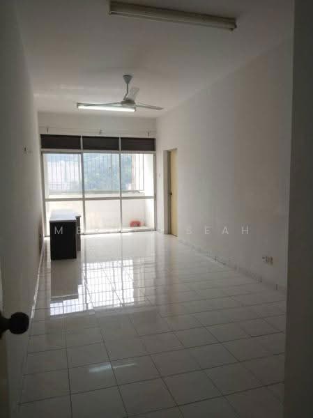 Kondominium untuk Dijual di Bukit Awana Condominium - Mervyn Seah - Living Room - PropertyGuru.com.my