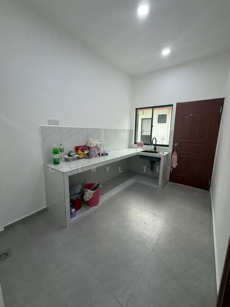 Rumah Teres 2-Tingkat untuk Dijual di Taman Desa Jaya (Johor Bahru) - Cheryl Tey - Kitchen - PropertyGuru.com.my