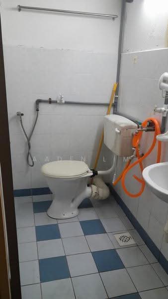 Apartment for Rent at Pangsapuri Suakasih - Aaden Lim - Bathroom - PropertyGuru.com.my