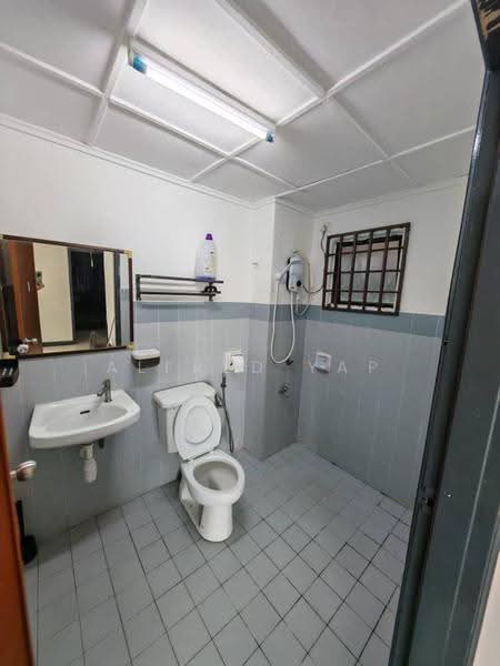 Pangsapuri untuk Disewa di Pan Vista - Alfred Yap - Bathroom - PropertyGuru.com.my