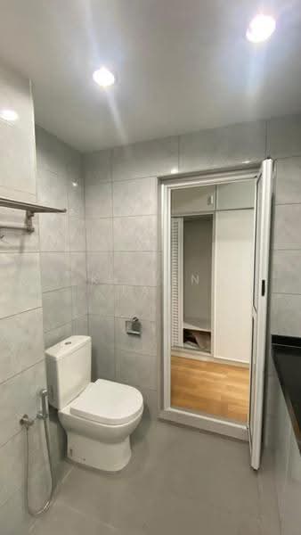 Pangsapuri untuk Disewa di Mawar Apartment - Kelvin Tan - Bathroom - PropertyGuru.com.my