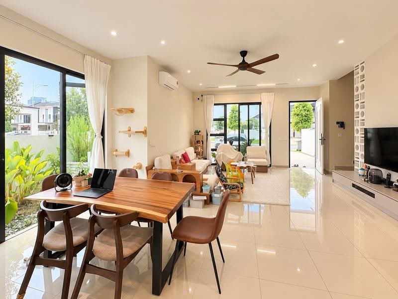 2-storey Terraced House for Sale in Iskandar Puteri (Nusajaya) (Johor) - Alice Wong - Living Room - PropertyGuru.com.my
