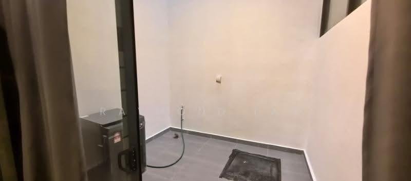 3.5-storey Terraced House for Rent in PJU 8/1 Redwood (Damansara Perdana) - Raymond Tan - PropertyGuru.com.my