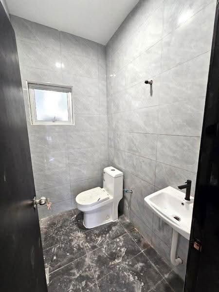 1-storey Terraced House for Sale in Bandar Selesa Jaya (Skudai) - Sean Yeoh - Bathroom - PropertyGuru.com.my