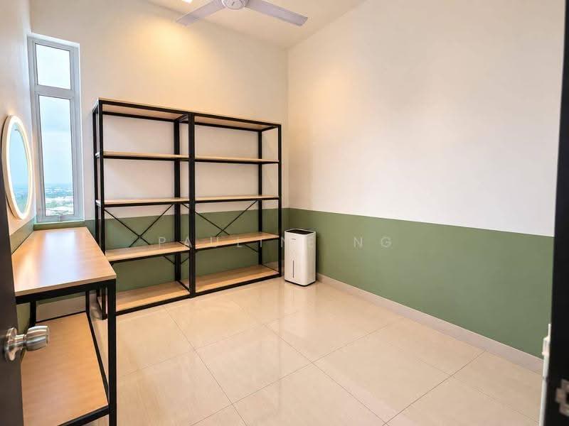 Kediaman Servis untuk Dijual di Centra Residences - Pauline Ng - Bedroom - PropertyGuru.com.my