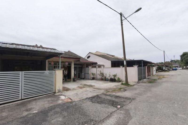 1-storey Terraced House for Sale in Bandar Bukit Beruntung (Bukit Beruntung) - Zann Fauzan - PropertyGuru.com.my