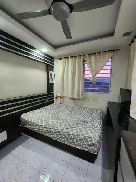 Pangsapuri untuk Dijual di Taman Kristal - Elaine Lee - Bedroom - PropertyGuru.com.my