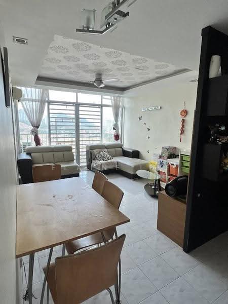 Pangsapuri untuk Dijual di Taman Kristal - Elaine Lee - Living Room - PropertyGuru.com.my